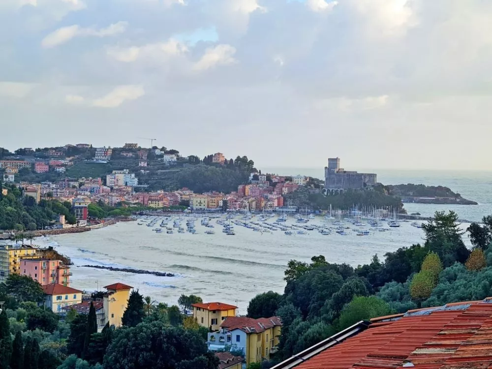 La Baia di Lerici e il Castello sullo sfondo